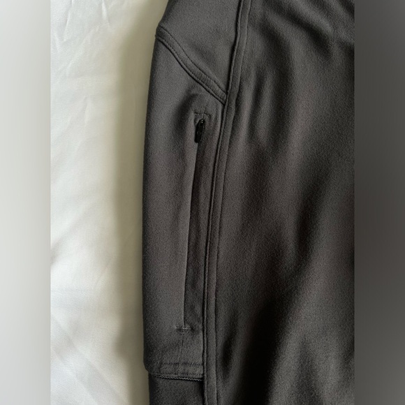 Lululemon Run On Jogger - Size 8 Dark Carbon - Picture 7 of 9